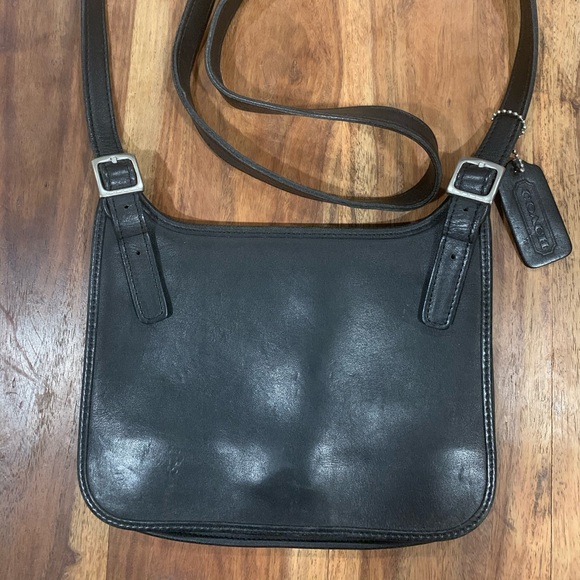 Vintage COACH Hippy Flap Crossbody - Picture 1 of 6